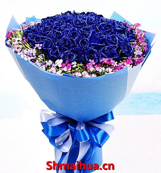 只为你疯狂-33朵蓝玫瑰，黄莺组合绿草搭配； 浅蓝色棉纱和深蓝色棉纱的韩式包装。